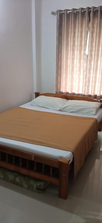 Sivaranjini Tourist Villa กูรูวาเยอร์ ภายนอก รูปภาพ