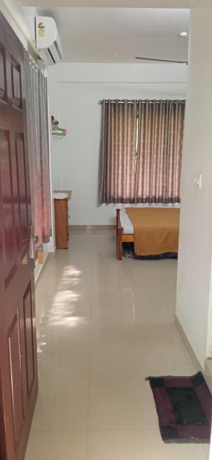 Sivaranjini Tourist Villa กูรูวาเยอร์ ภายนอก รูปภาพ