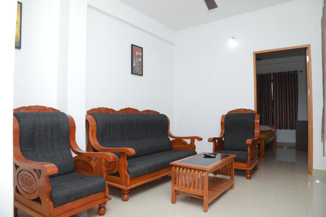Sivaranjini Tourist Villa กูรูวาเยอร์ ภายนอก รูปภาพ