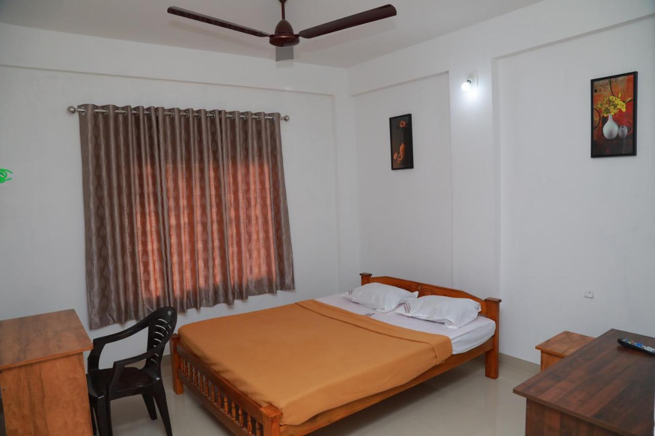 Sivaranjini Tourist Villa กูรูวาเยอร์ ภายนอก รูปภาพ
